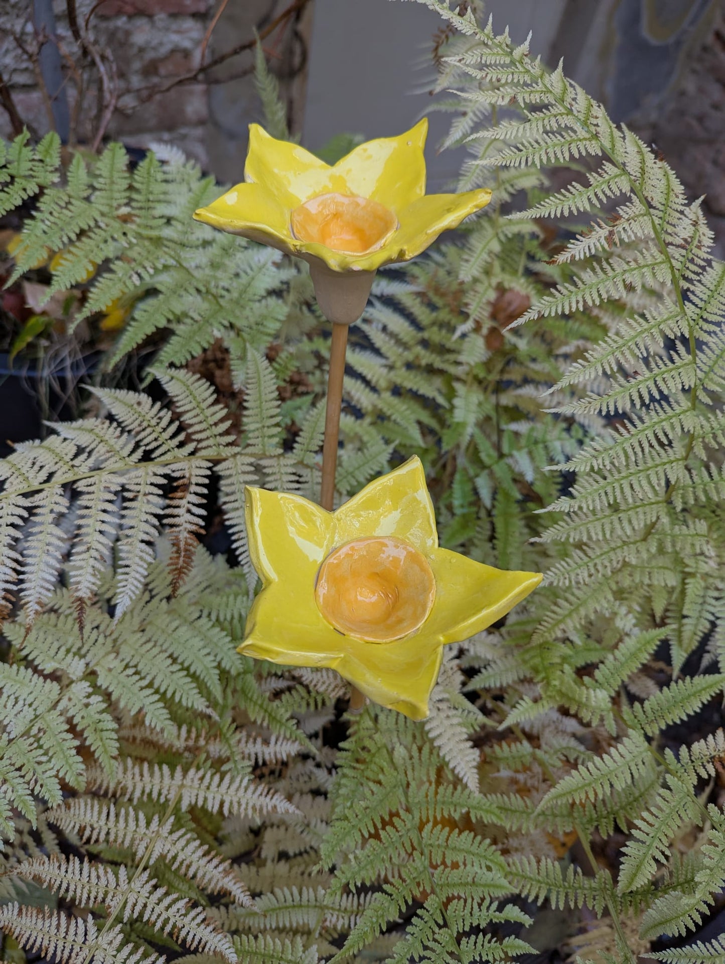 Pítko pro včely - keramická květina